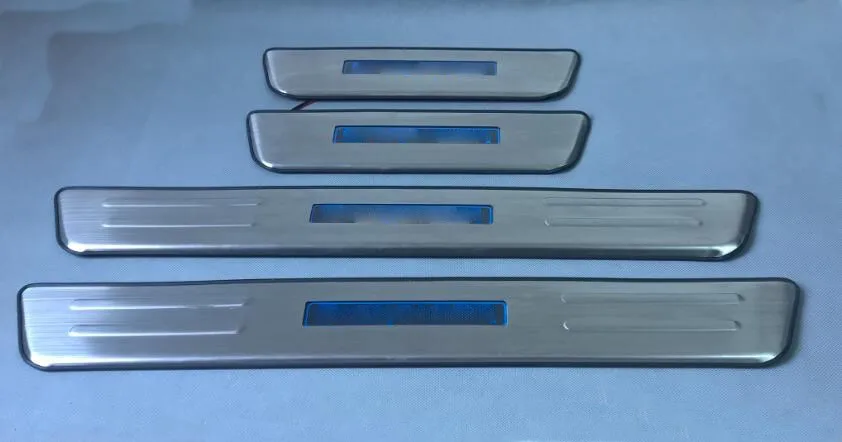 

Stainless Steel LED Blue light Welcome pedal Door Sill Cover Scuff Plate Trim For KIA Sportage R 2010 2011 2012 2013 2014