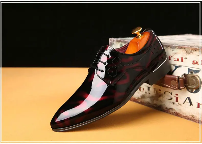 Men's Casual Shoes Moccasins Men Breathable Moccasins Men Red Solid Lace-Up Oxford Shoes for Mens Big Size 46 47 48 with Socks   (11)