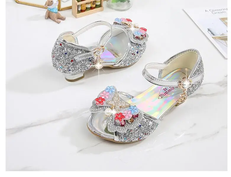 girls sandals (150)