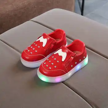 

kids casual luminous shoes sneakers spring New Comfortable Soft bottom sports shoes Boys girls LED Children's luminous shoes