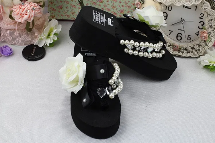 Специальный дизайн; красивые черные женские шлепанцы ручной работы; женские вьетнамки на танкетке; летняя повседневная обувь; женская обувь