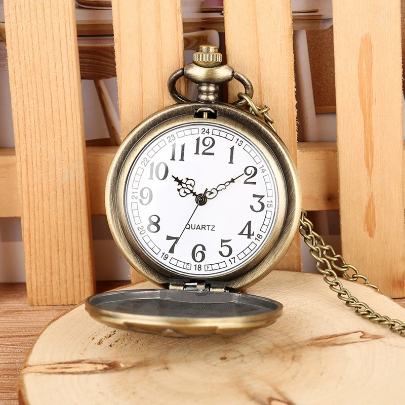 Retro Macau Casino Chip Money Poker Design Quartz Pocket Watch Copper Nostalgia Fob Necklace Watch Souvenir Gifts for Men Women  2019 (8)