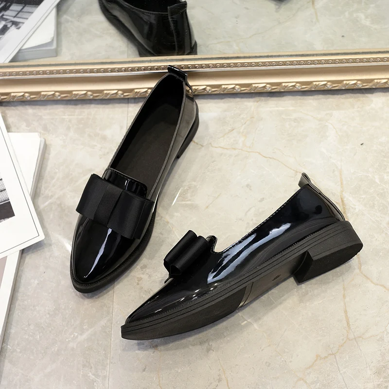 SHIDIWEIKE/Классическая Брендовая обувь; женские повседневные Черные Туфли-оксфорды с острым носком; женская обувь на плоской подошве; удобная женская обувь без застежки; b971