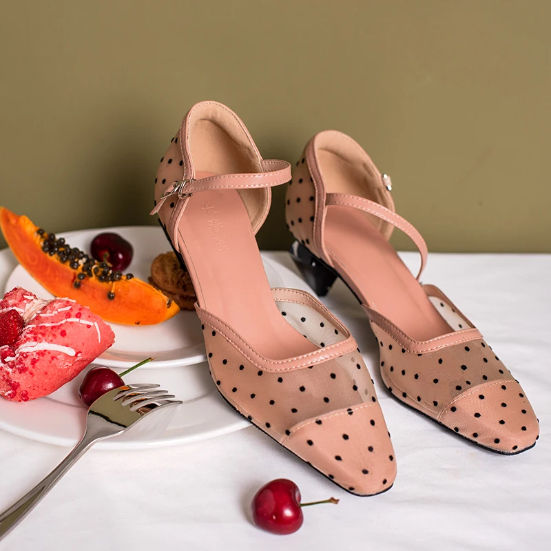 

Pink Wave point Mesh Sexy Women Buckle Strap Med Heels Pumps Baotou D'Orsay Heels Shoes For Woman Ladies trend high heels Shoes