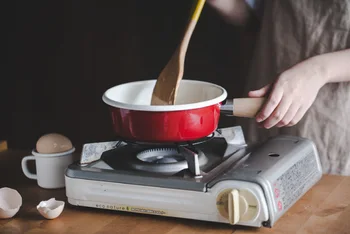 

Japanese short wooden hand thickening enamel mini pot milk noodle breakfast baby cooker jam pan electromagnetic oven gas general
