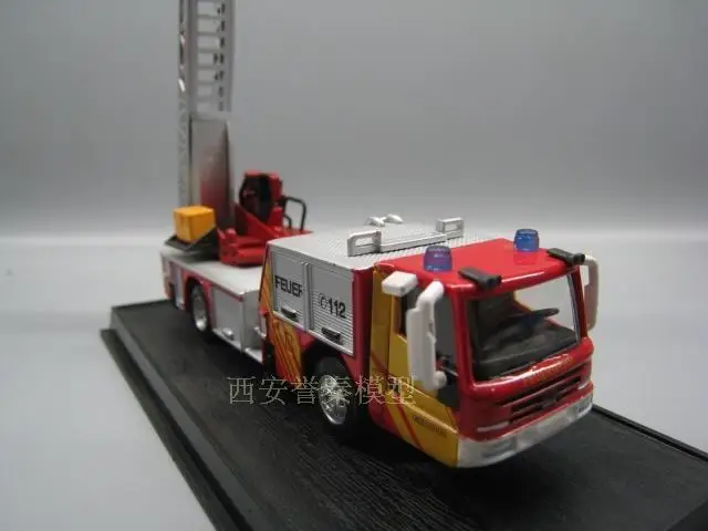 1/72 немецкая пожарная машина Специальная цена литье под давлением металлический статический дисплей коллекция моделей игрушек для детей