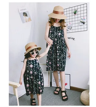 

2018 Summer Mother Daughter Dress Family Matching Outfits Flower Skirt Mom Girls Kids Child Beach Strap Vest Skirt Dress