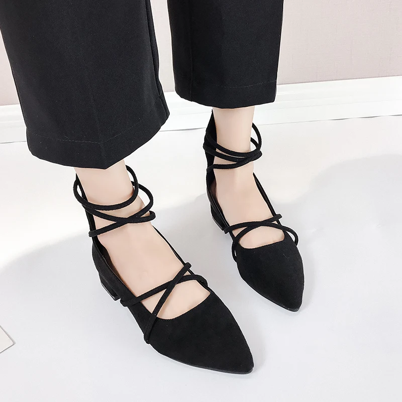 2019 женские сандалии с ремешками на лодыжках; сандалии-гладиаторы без застежки на низком каблуке; туфли-лодочки с острым носком на молнии;