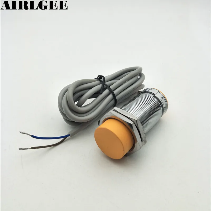 

AC 90-250V NO 2-wire Capacitance Proximity Sensor Switch Detector 25mm Distance