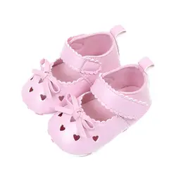 Летнее платье для маленьких девочек искусственная кожа принцесса в форме сердца обувь мягкая подошва выдалбливают кроватки Туфли под