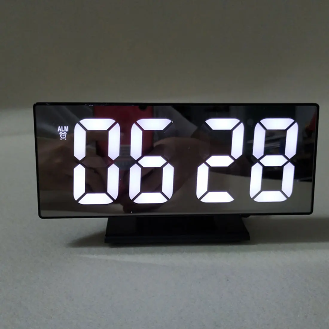

1pc Digital Alarm Clock LED Mirror Clock Multifunction Snooze Display Time Night Led Table Desktop USB Cable despertador wekker
