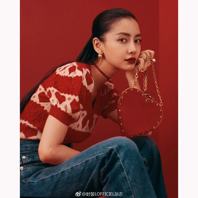 2019 Spring Yang Ying the same v collar red love hook slimming sweater blouse Pullovers Short V-Neck sweater clothes women