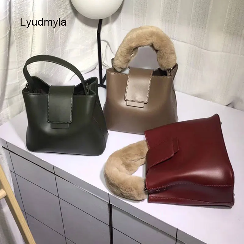

2018 Women Bags Fur Designer Handbag High Quality Black Brown Burgundy Leather Shoulder Bag Vintage Casual Crossbody Bucket Bags