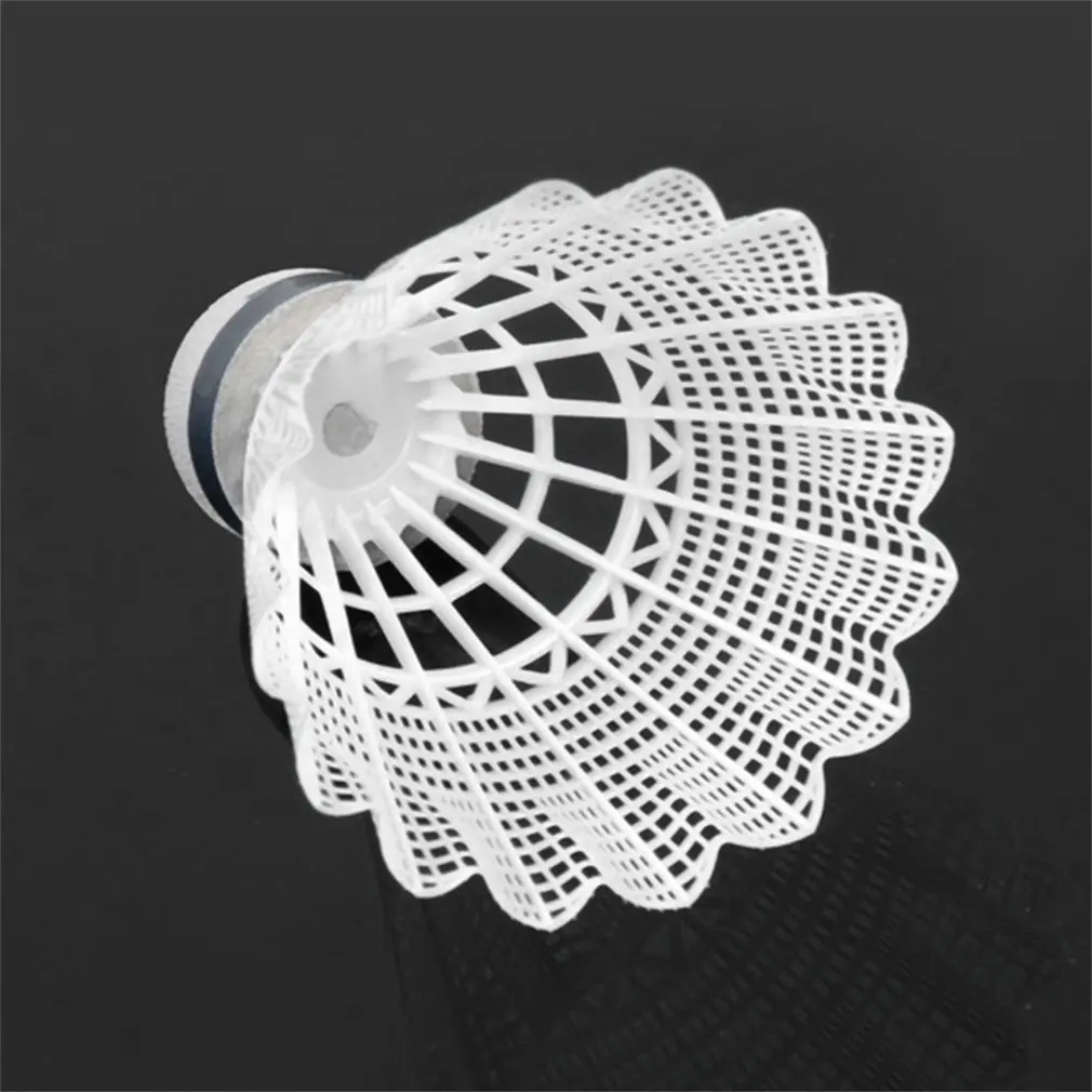 Tsai Super durable y ligero nylon plástico Bádminton entrenamiento pelota de plástico de transporte corcho cabeza de bola de madera