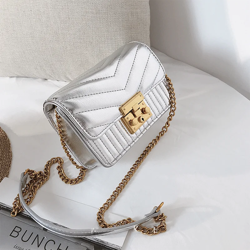 

shoulder bag retro lock chain women's bag 2018 new casual European and American fashion diagonal cross bag small square bag