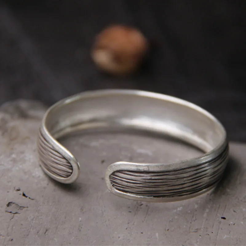 silver bangle (1)