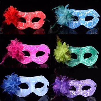 

100PCS Hot Crack Masquerade Masks Flower Feather Aside Carnival Mardi Gras Halloween Dance Man Mask Mix Color