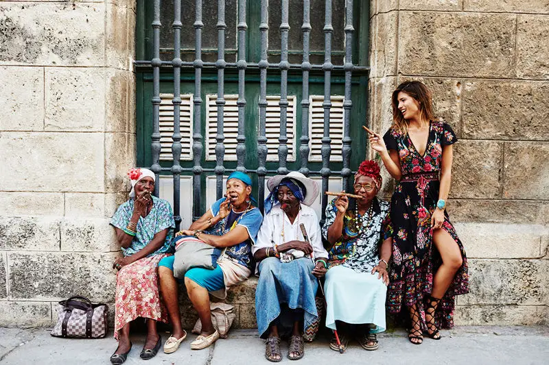 //ae01.alicdn.com/kf/HTB1GOSeXS3PL1JjSZFtq6AlRVXa9.jpg?smt_ispass_991483