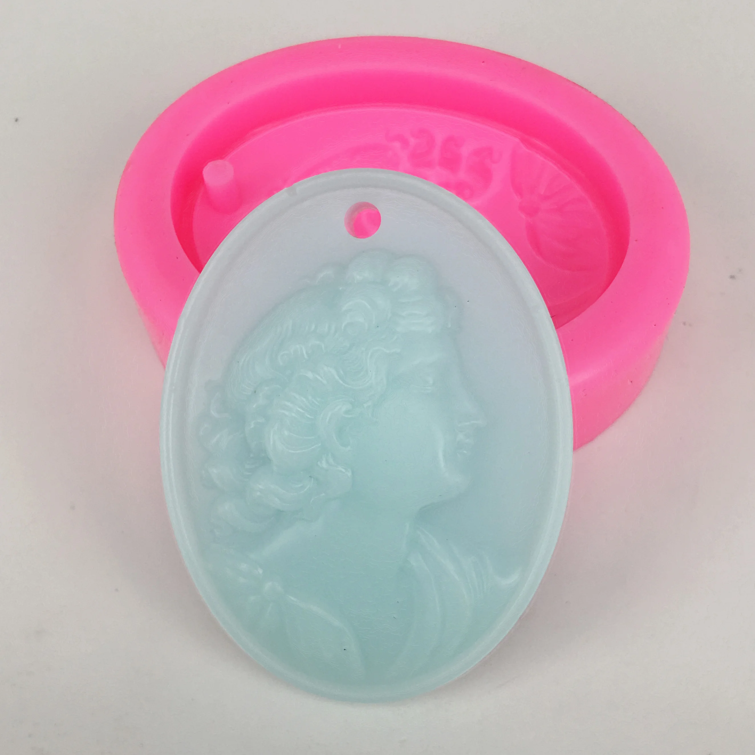 Buy BK1047 Queen Design Oval Silicone Soap Mold