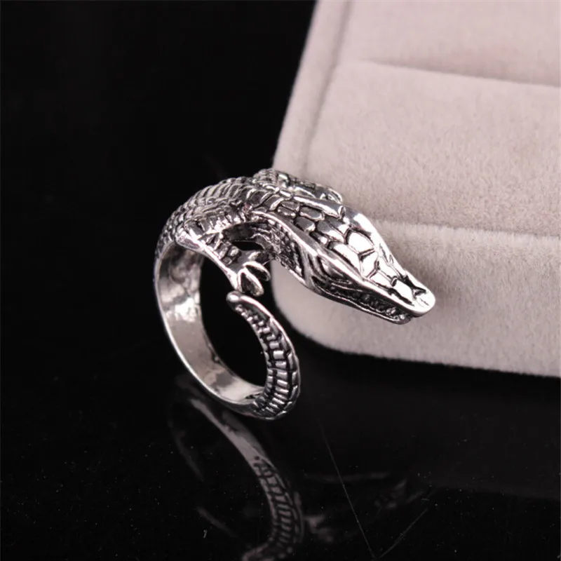

Fashion New Anillo Hombre Crocodile Ring Cool Animal Alligator Rings for Women Cayman Pet Lover Jewelry Gifts Children Open Size