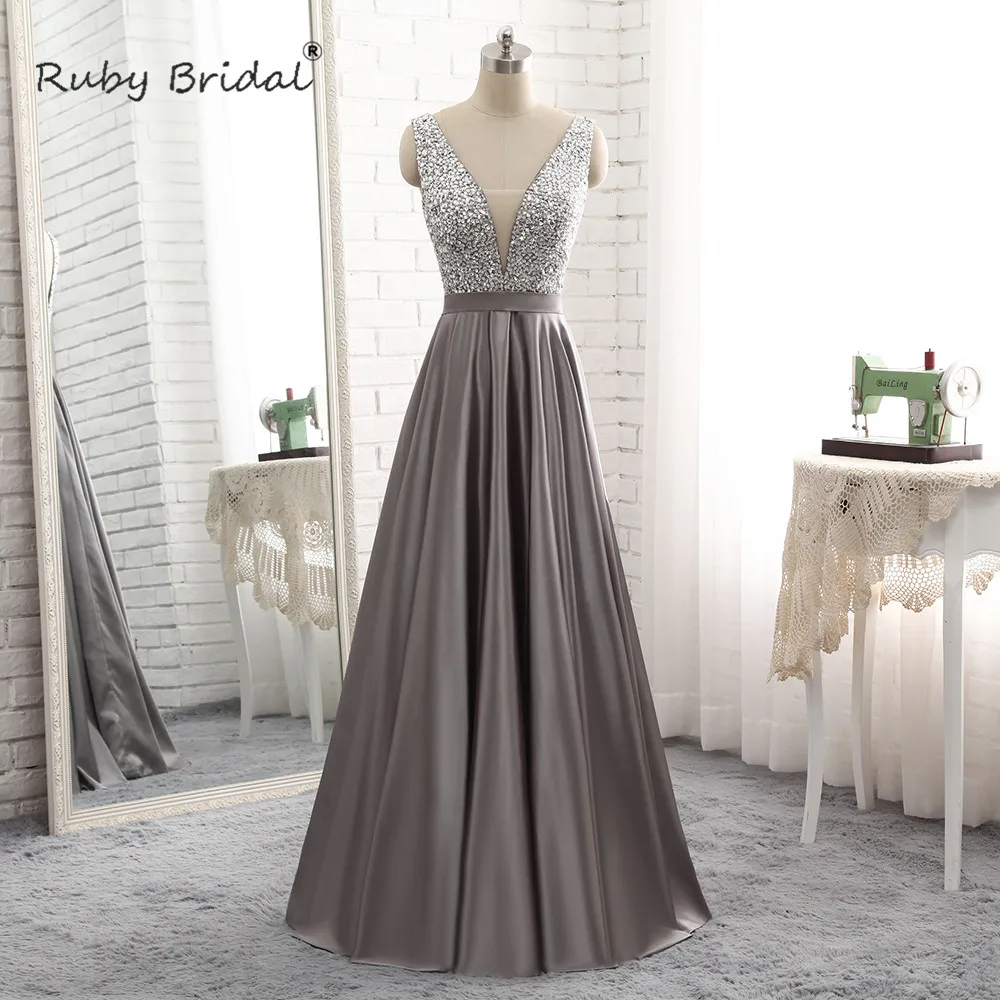 

Ruby Bridal V-Neck Sweep Train Beading Crystal Tiered Pears Evening Gomn A-Line Sleeveless Stain Cap Sleeve Prom Dress WH008