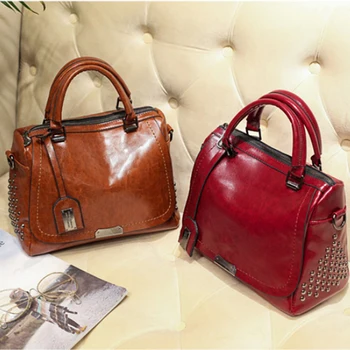 

Retro Boston Rivet Oil Wax Leather Luxury Handbags Women Messenger Bags Designer Shoulder Bag Female Postman Tote