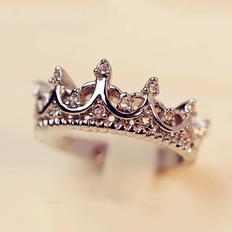 

New Fashion Trend 1pc / bag Princess Crown Wedding Ring Rose Gold and Silver Female Party Jewelry Wedding Gift