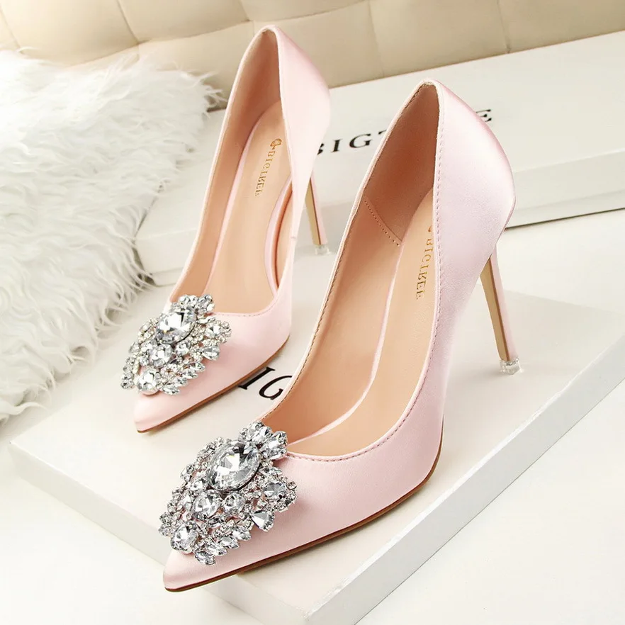 chaussure a talon strass