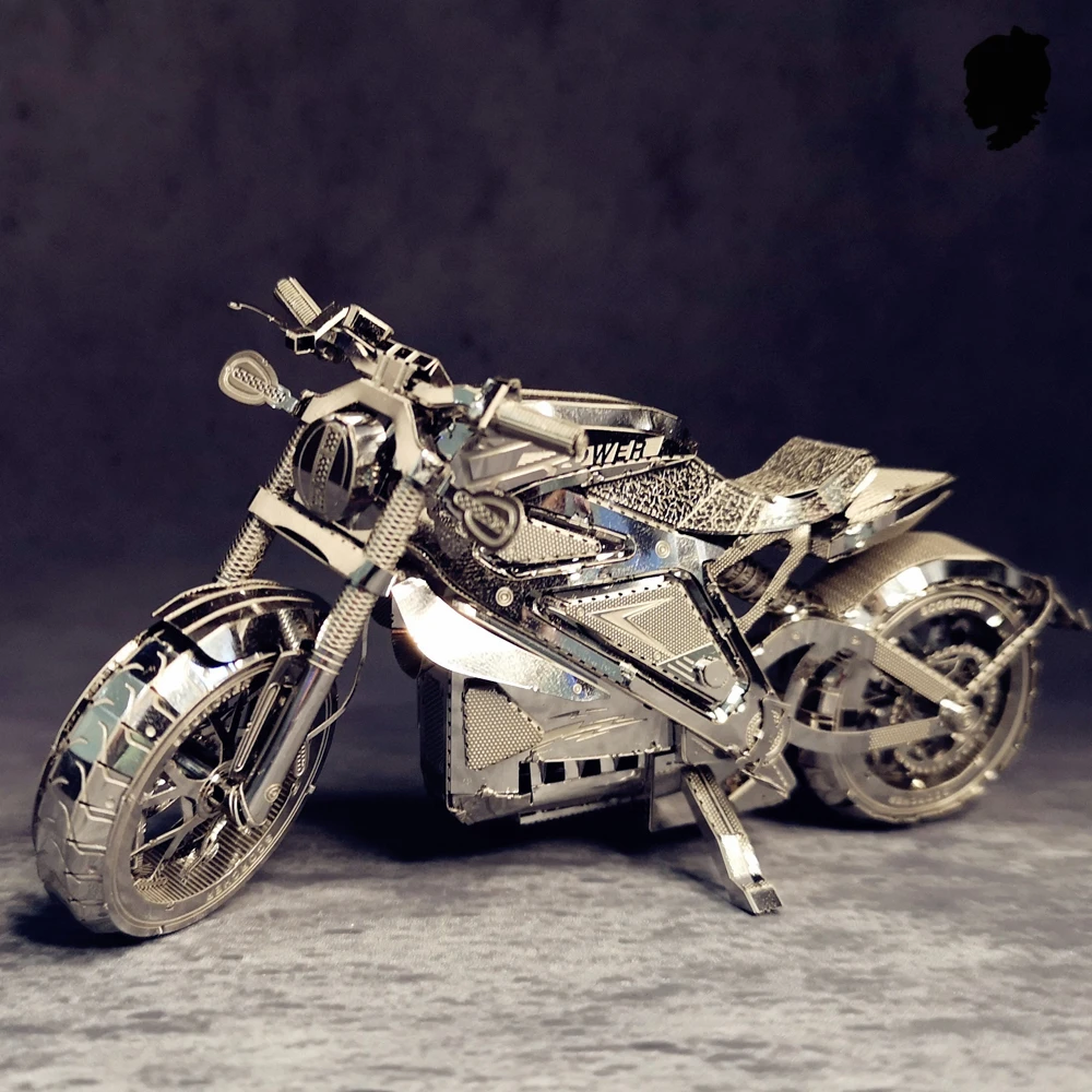 

AVENGER MOTORCYCLE NANYUAN I22203 Collection Level Puzzle 3D Metal Assembly Model 1:16 2 Sheets Souptoys Creative gifts