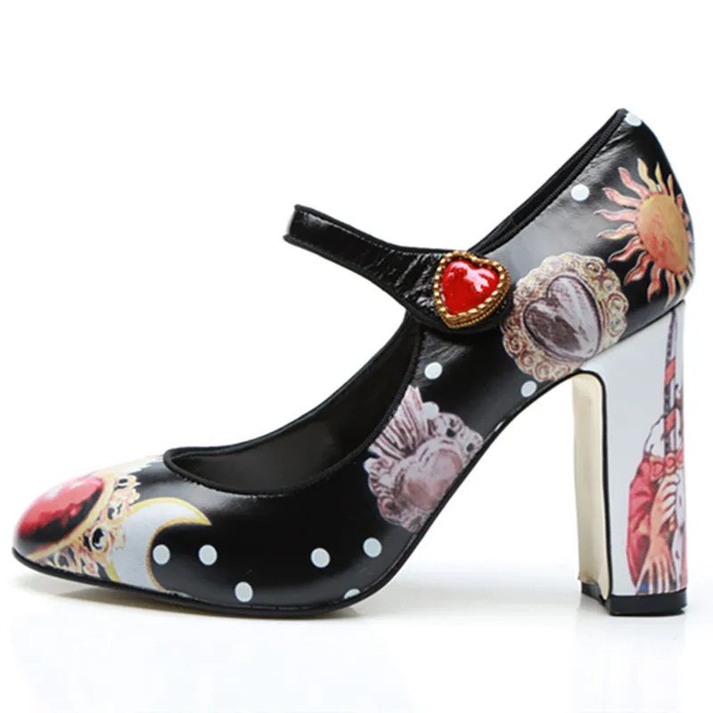 black heel design