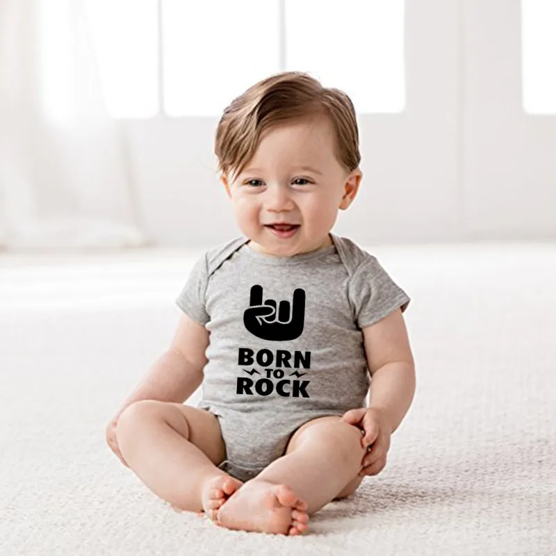 Забавный боди с надписью «BORN TO ROCK» для новорожденных, белый комбинезон, одежда для маленьких девочек и мальчиков, летняя хлопковая одежда - Цвет: Серый