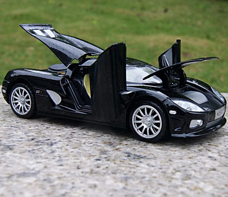 1/32 Koenigsegg черные модели автомобилей со звуком и светильник детские игрушки коллекции подарки без батареи