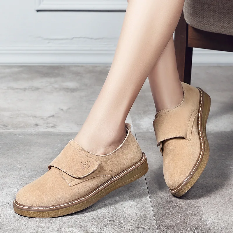 2018 Новые одинарные туфли женские кожаные в стиле ретро обувь на плоской подошве простые однотонные повседневные туфли