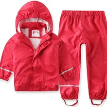 Г. Новинка, распродажа, однотонный детский непромокаемый костюм из искусственной кожи дождевик, брюки одежда для малышей, весна-осень, защита от брызг, высокое качество
