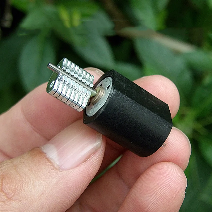 28mm Mini Vibration Vibrating Carbon Brush Electric Motor DC 6-9V 2000-3000RPM 385 Model