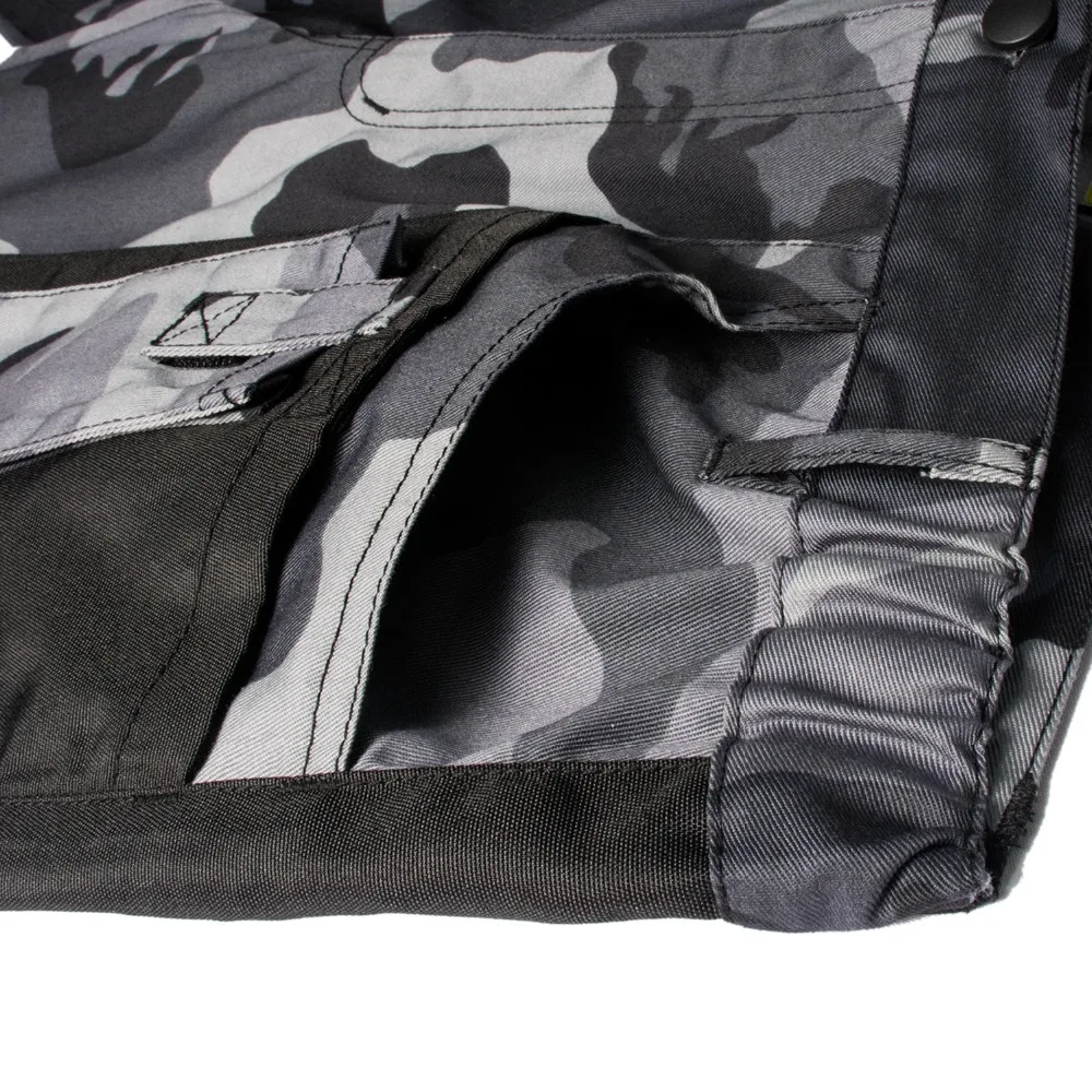 2017 camouflage recreational shorts in summer Summer men loose big yards pants outdoor sports