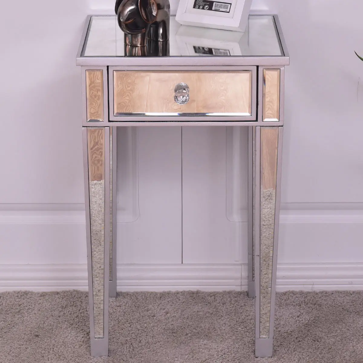Giantex Mirrored Accent Table Nightstand End Table Luxury Modern Bedside Storage Cabinet with Drawer Coffee Table HW56404 Giantex Mirrored Accent Table Nightstand End Table Luxury Modern Bedside Storage Cabinet with Drawer Coffee Table HW56404