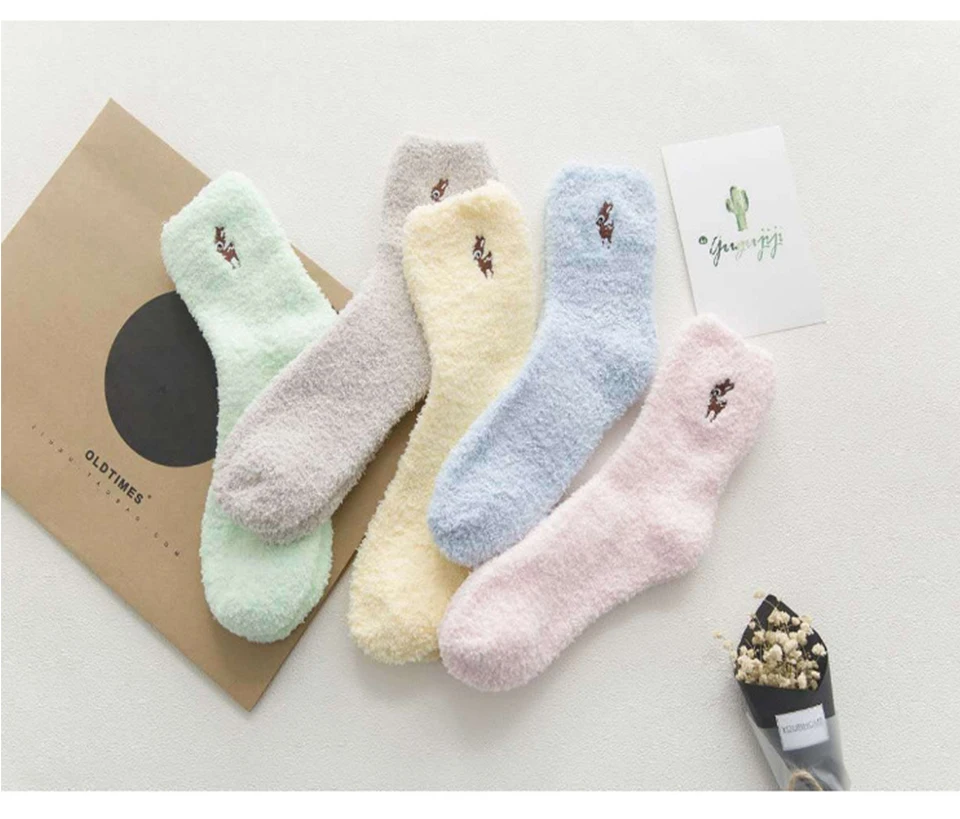 Autumn And Winter Wholesale Casual Cartoon Animal Elk Embroidery Plus Velvet Thick Coral Floor In The Tube Socks Home Ladies (1)