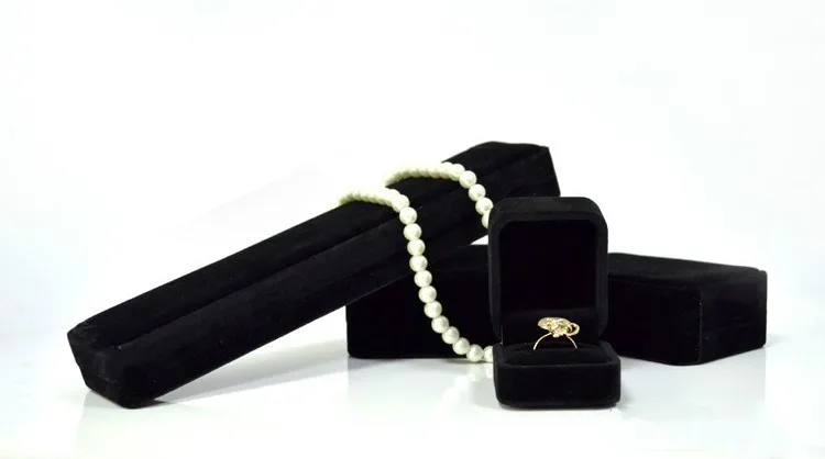 Черный бархат ювелирные изделия упаковки Box Set 4 шт. для уха кольцо, кулон Цепочки и ожерелья браслет ножной браслет Jewellery кейс для хранения