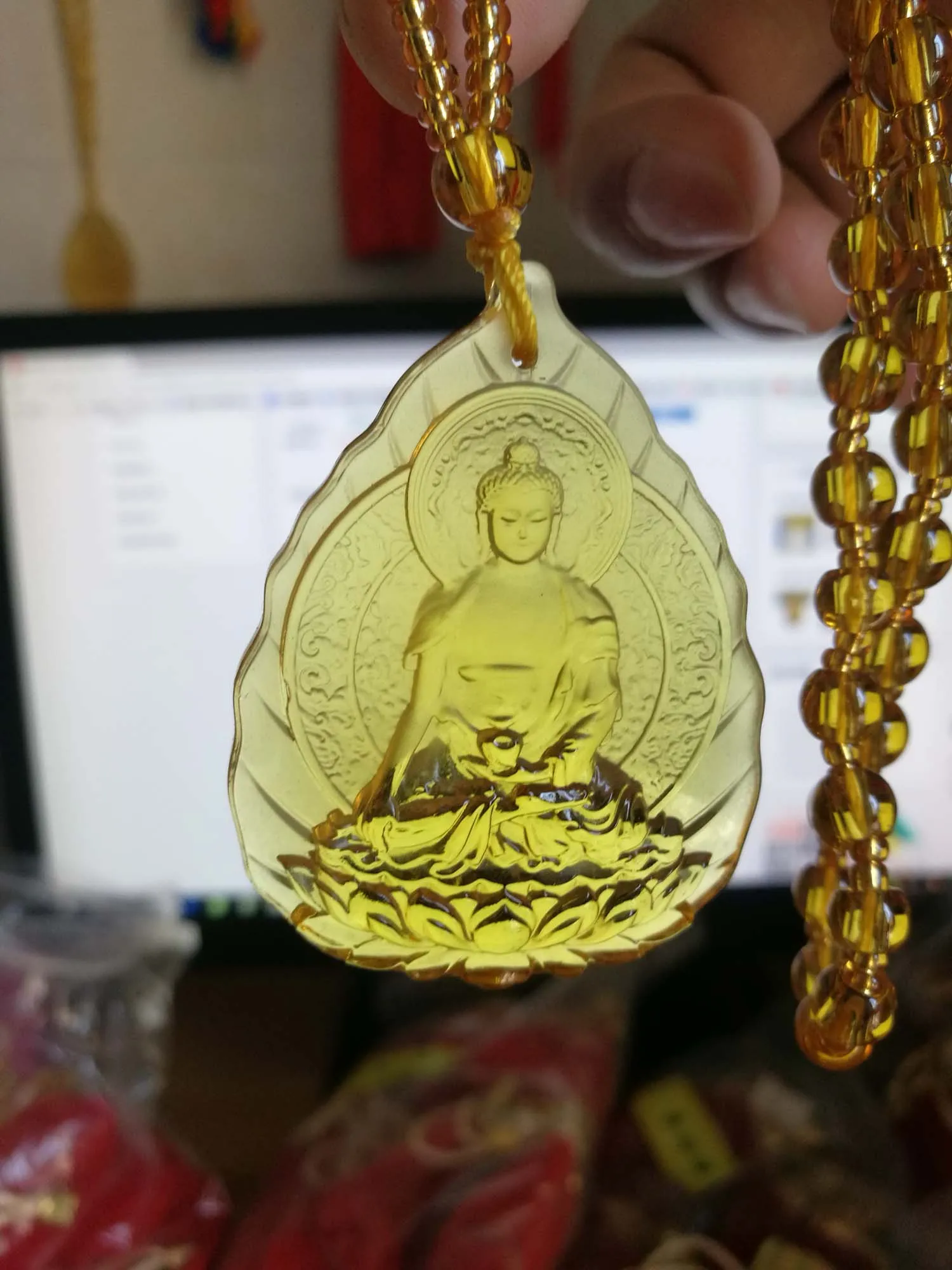 HOT SALE 2PCS Greco-Buddhist pocket travel Buddhist Auspicious Sakyamuni RU LAI Buddha Crystal Pendant Buddhist Amulet HOT SALE 2PCS Greco-Buddhist pocket travel Buddhist Auspicious Sakyamuni RU LAI Buddha Crystal Pendant Buddhist Amulet