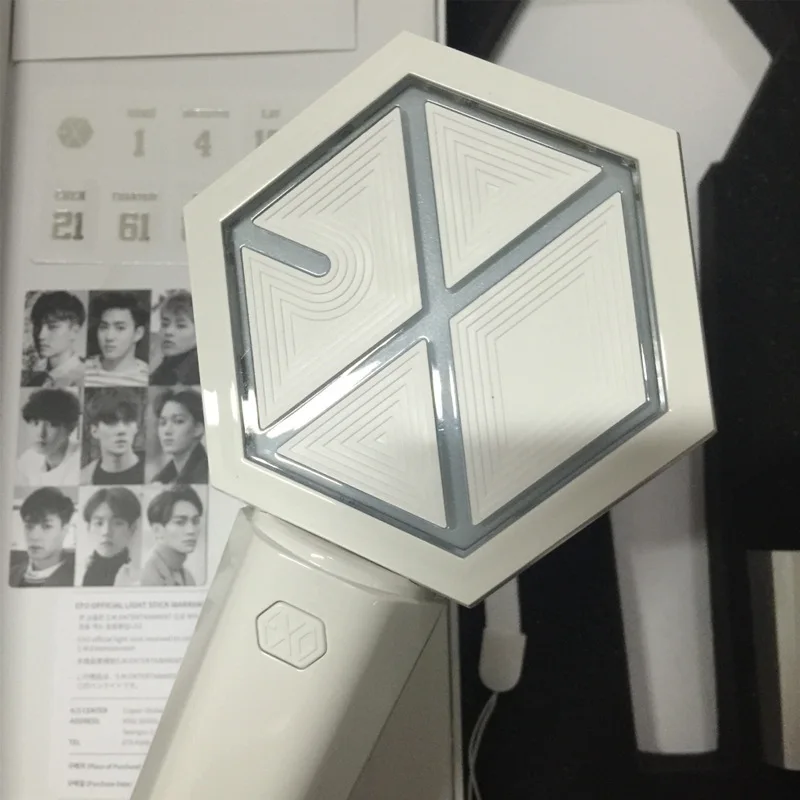 [MYKPOP] светильник EXO Stick Белый концертный светильник XIUMIN SUHO LAY BAEKHYUN D.O. Коллекция подарков KAI SEHUN Fan SA18032503