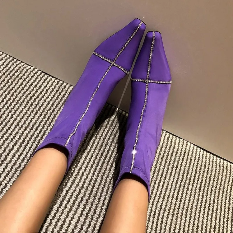 Женские эластичные носки с острым носком; ботильоны со стразами и стразами; обувь на массивном каблуке; роскошные черные, фиолетовые; A1396