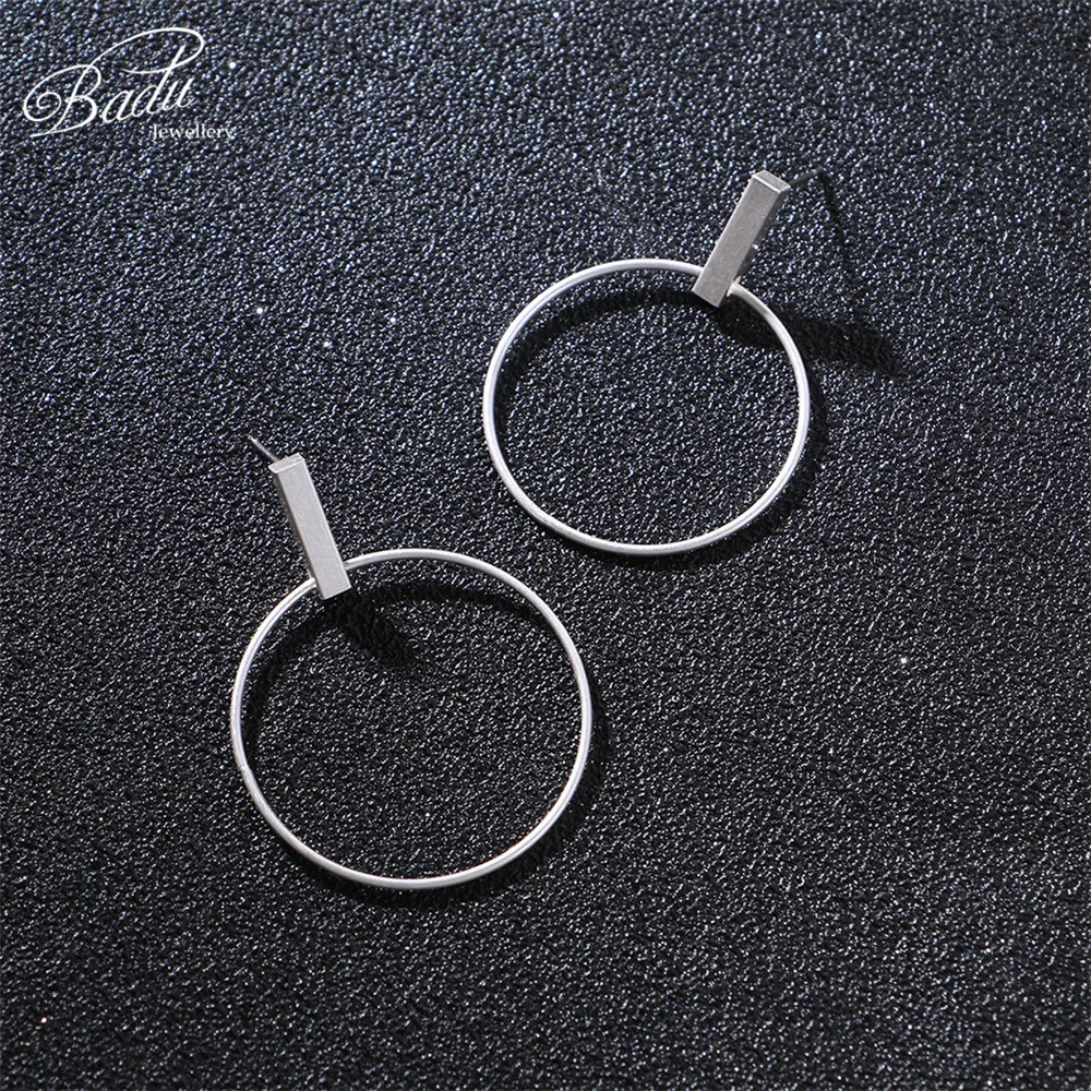 

Badu Korean Stud Earring Silver Gold Geometric Metallic Earrings Women Big Round Circle Exaggerated Jewelry Wholesale