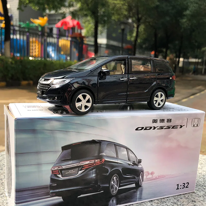 132 Honda Odyssey Alloy SUV car model child toy Collection decoration