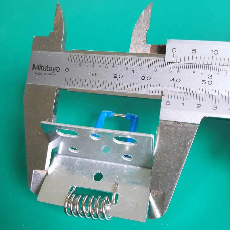 10 шт./лот светодиодные панели крепления пружинного хомут потолочного светильника фиксация пружинных зажимов с металлическим кронштейном 39 мм для встраиваемых огней