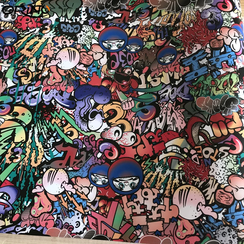 covering sticker bomb sur carrosserie de moto