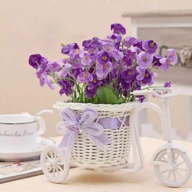 Resultado de imagem para Um cesto de flores