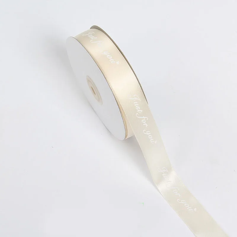 R02 beige