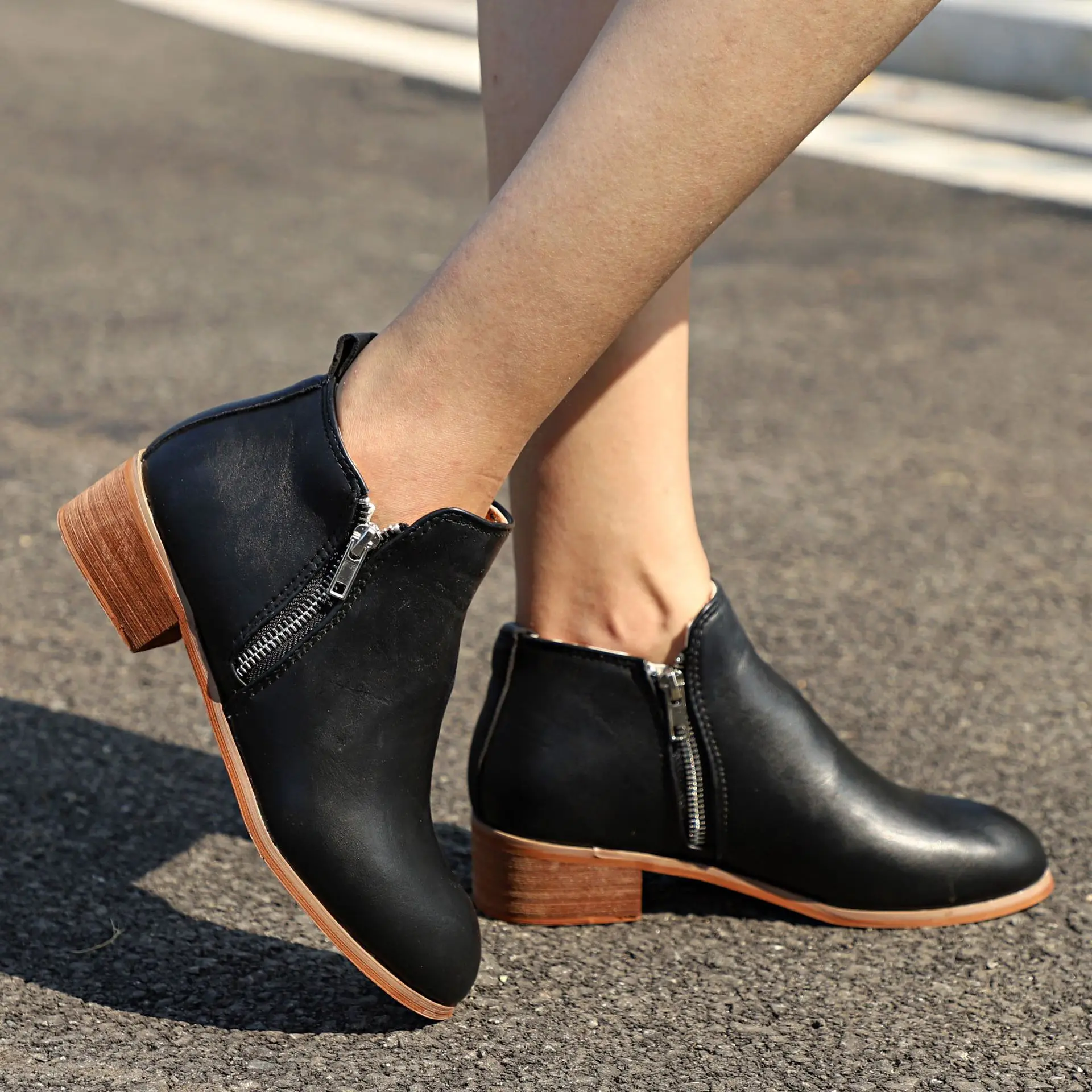 Chelsea Boots Women Spring Autumn Retro Mid Heels Round Toe Ankle Boots Fashion Side Zip Casual