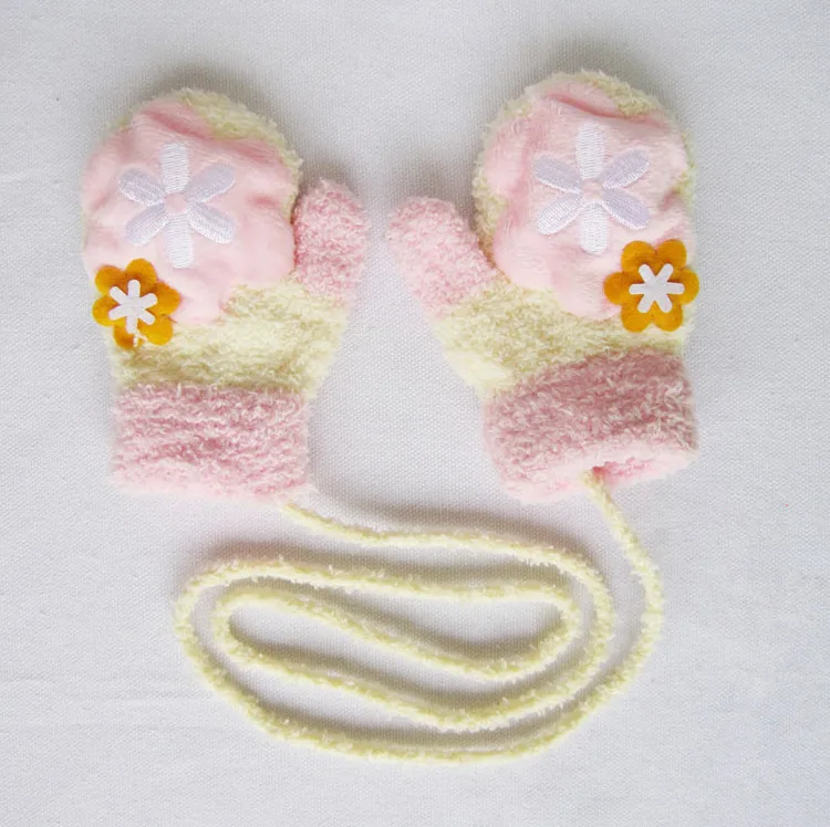Милые детские перчатки для девочек мальчиков с рисунками животных; зимние Утепленные флисовые варежки для новорожденных; детские бархатные перчатки унисекс; DS29